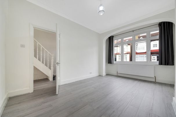 3 Bed Terraced House, Cromer Road, SW17 - Photo 1