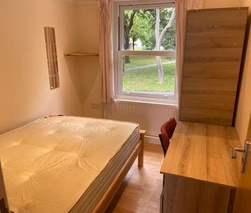 6 bedroom house to rent - Photo 3