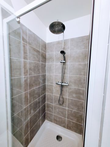 Location Appartement 1 pièce 28m² GRENOBLE 38000 - Photo 5