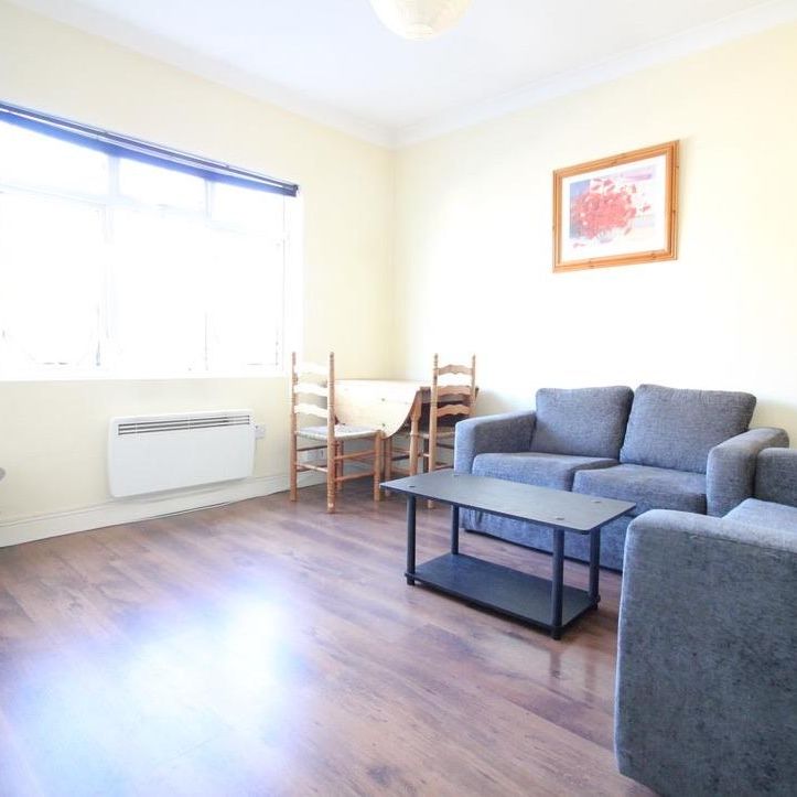 Nicholes Road, Hounslow - Photo 1