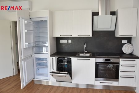 Pronájem bytu 1+kk v osobním vlastnictví 33 m², Znojmo - Fotografie 3