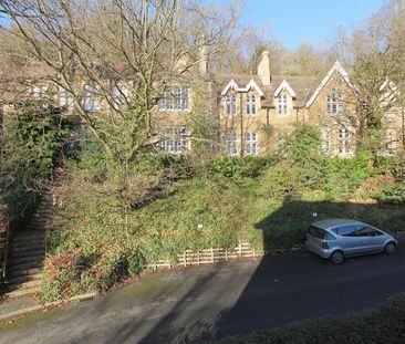 Badgers Hollow, Peperharow Road, Godalming, Surrey, GU7 - Photo 4
