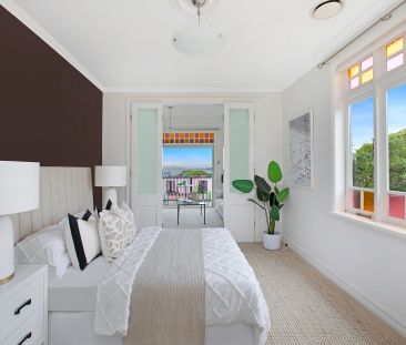 Character and Water Views on Drummoyne's East Side - Photo 2