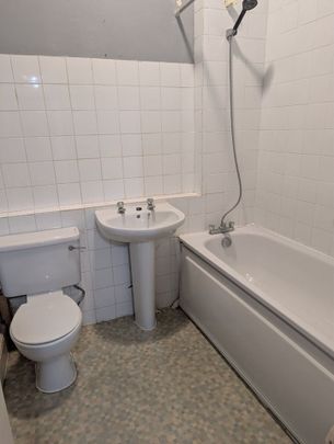 1 Bed Flat, Cromwell Road, BN3 - Photo 1