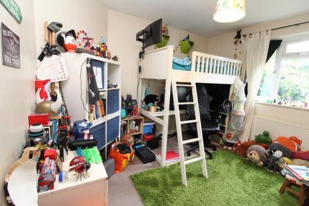 3 bedroom semi-detached house to rent - Photo 5