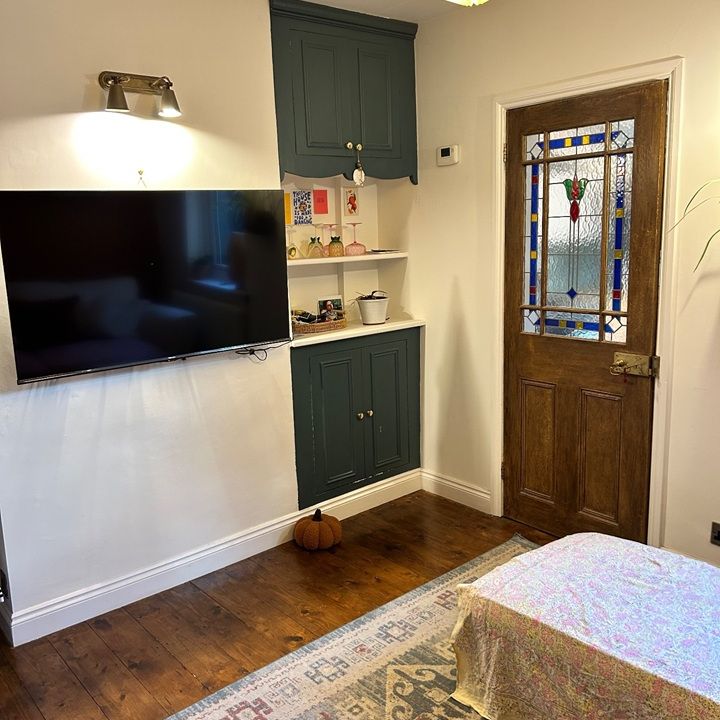 2 Bed Terraced House, Eland Road, CR0 - Photo 1