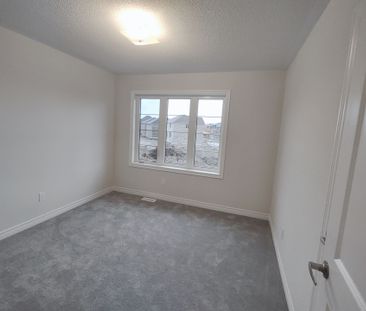 For Lease - 4 Sam Battaglia Crescent, Georgina, Ontario - Photo 5