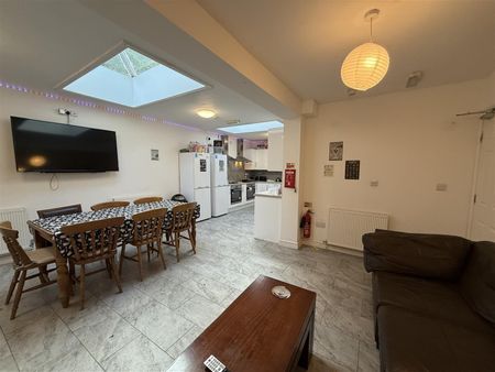 Glynteg High Street - Photo 2