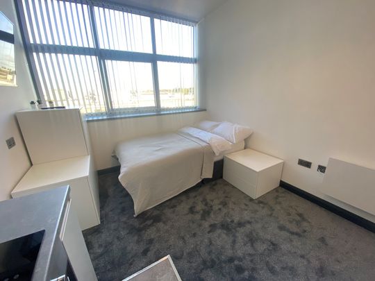 West Road, Harlow - Photo 1