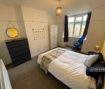 1 bedroom in a house share to rent - Photo 3