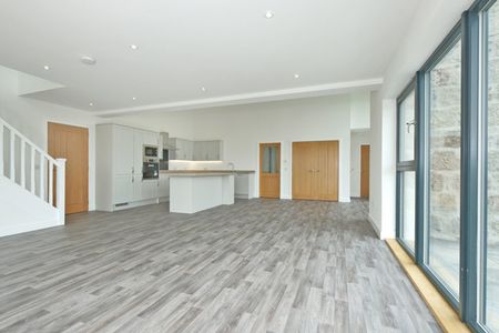 Stewart's Shed 2, AB51 7NJ, Inverurie - Photo 2