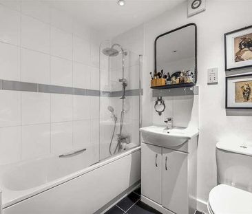 Platinum Apartments, Lower Road, Kenley, CR8 - Photo 2