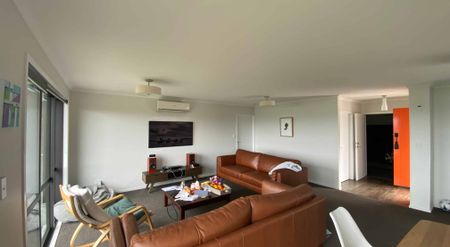 Modern Family Living at the Bay - Photo 3