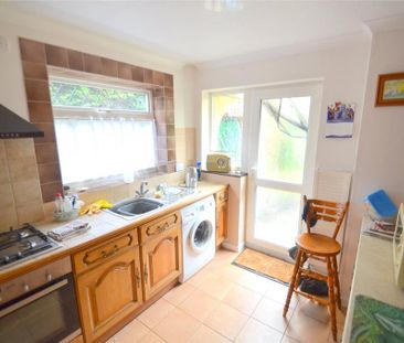 3 bedroom semi-detached house to rent - Photo 6