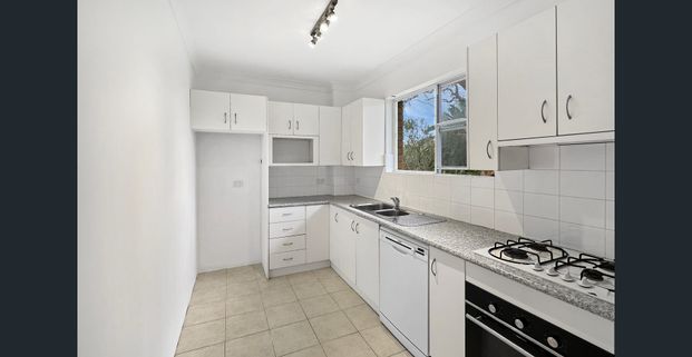 Modern Urban Living in the Heart of Miranda - Photo 1