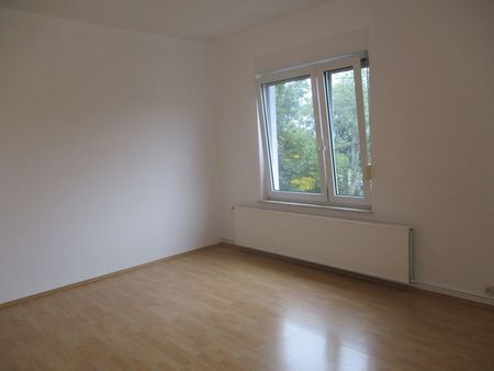 Helle 3-Zimmer-Wohnung mit Balkon in Stadt- und bahnhofsnaher Lage! - Foto 2