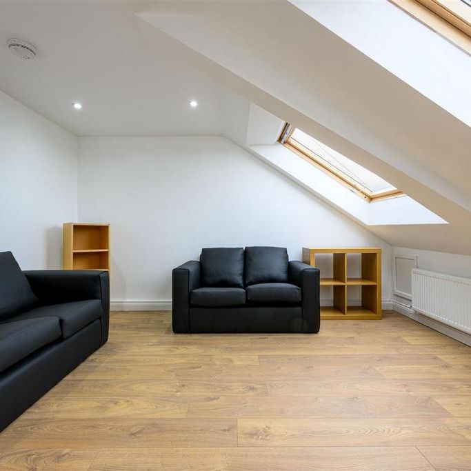 3 bedroom flat to rent - Photo 1