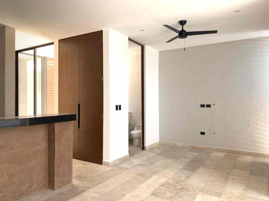 Townhouse de 2 recámaras, con piscina privada, en zona norte. - Photo 1