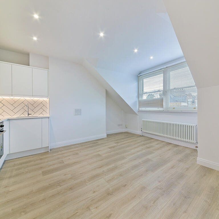 The Gardens, London, SE22 - Photo 1