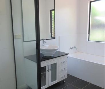 41 Minaret Way, Mount Louisa QLD 4814 - House For Rent | Domain - Photo 4