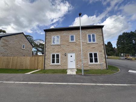 3 bedroom semi-detached house to rent - Photo 2
