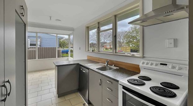 AWAPUNI- 3 BEDROOMS - Photo 1