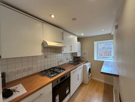 2 bedroom apartment to rent - Photo 3