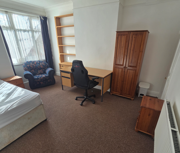 5 Bed Student Accommodation - Photo 6