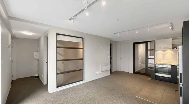 Welcome to apartment 205 in Detroit Apartments. - Photo 1