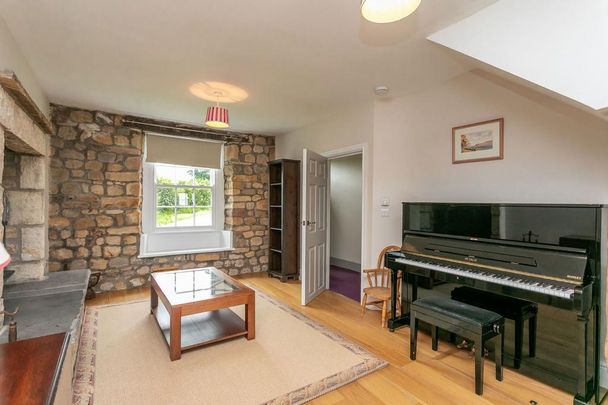 5 bedroom detached house to rent - Photo 1