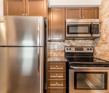 For Lease - 215 Queen Street Unit# 2105, Brampton, Ontario - Photo 2