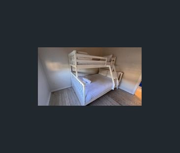 Coastal Beachfront 4 Bedroom Home - Photo 4