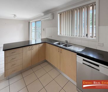 Modern Freshly Painted 3-Bedroom Townhouse in Prime Gunnedah CBD Lo... - Photo 3