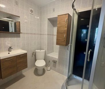 Location Appartement 2 pièces 29m² MONTAUROUX 83440 - Photo 3