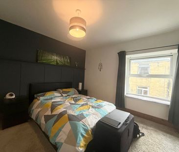 3 bedroom terraced house to rent - Photo 4