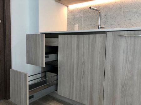 For Lease - 19 Bathurst Street Unit# 612, Toronto, Ontario - Photo 2