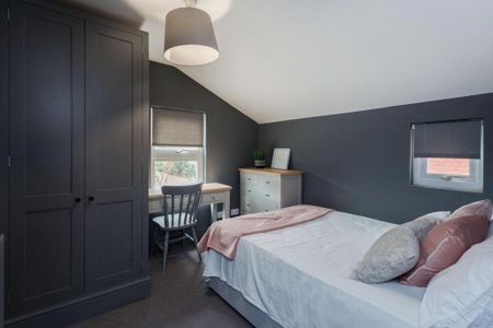 5 bedroom semi-detached house to rent - Photo 4