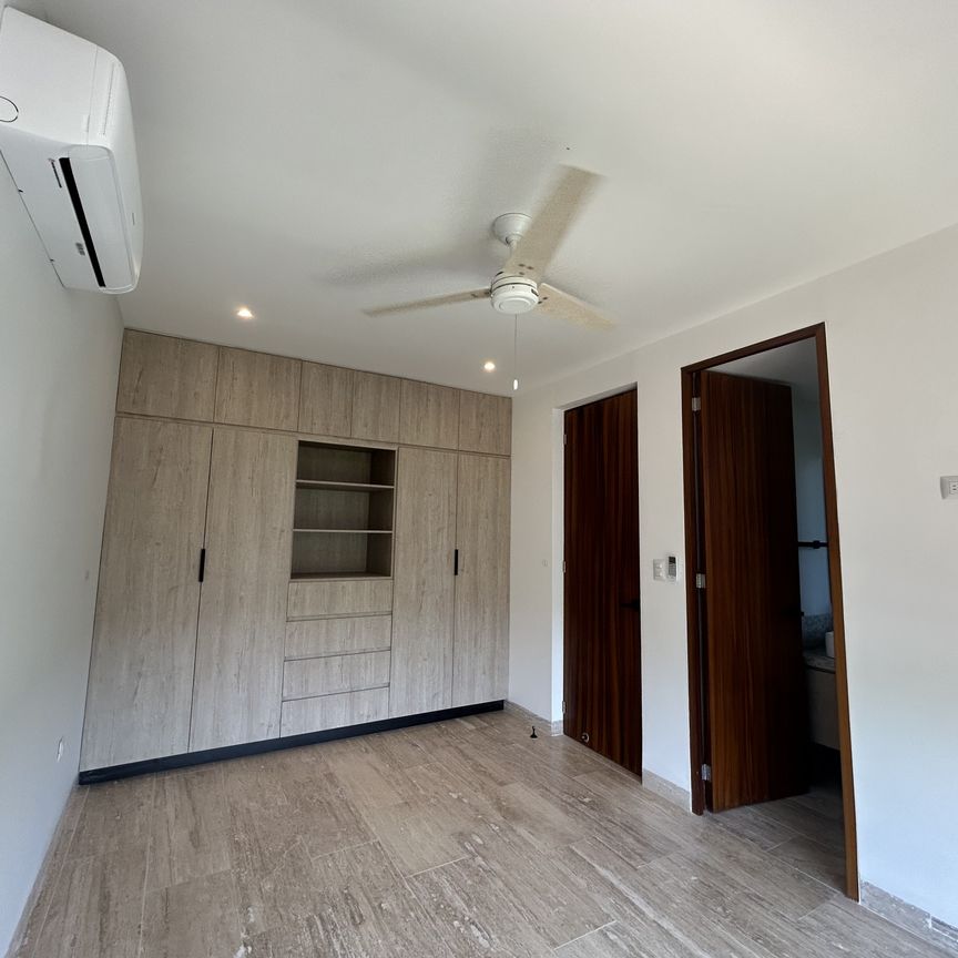 Departamento de 2 recámaras, sin amueblar, con amenidades en privada. - Photo 1