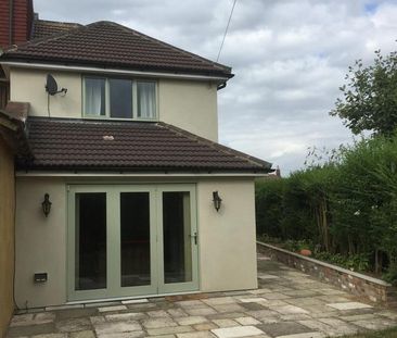 3 bedroom end of terrace house to rent - Photo 5