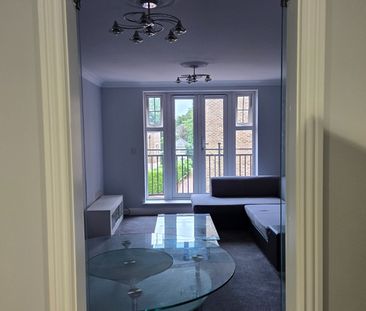 2 Bed Flat, Carmelite Drive, RG30 - Photo 2