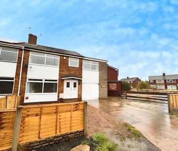 4 bedroom semi-detached house to rent - Photo 4