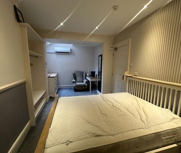 1 bedroom house of multiple occupation to rent - Photo 4