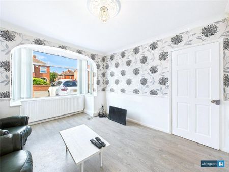 5 bedroom semi-detached house to rent - Photo 4