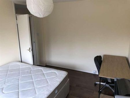 Benson Court, Junction Road, Islington, N19 - Photo 3