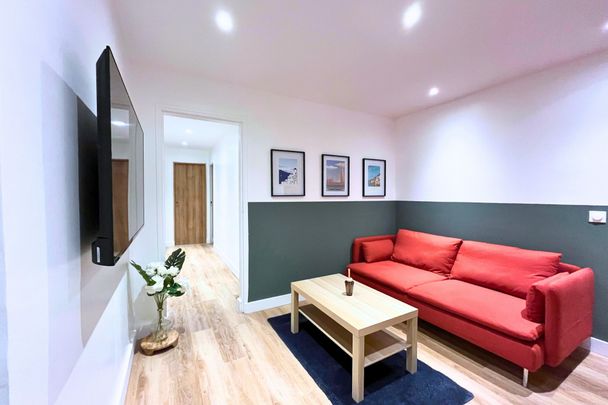 Appartement 6 Pièces 15 m² - Photo 1