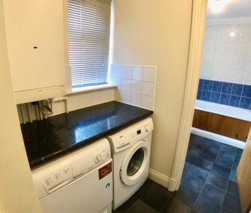 4 bedroom terraced house to rent - Photo 3