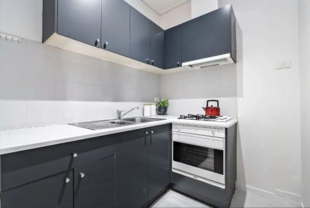 Spacious Ground-Floor Sensation with Alfresco Living - Photo 5