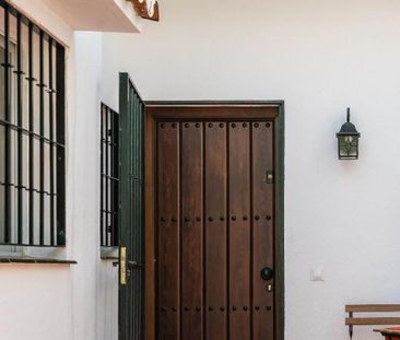 3 bedroom luxury Townhouse for rent in Nueva Andalucia, Andalusia - Photo 6