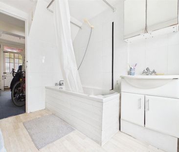 3 bedroom maisonette to rent - Photo 6