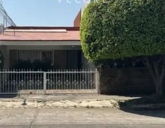 Casa en Calle Jesús García, Prados Providencia, Guadalajara, Región Centro, Jalisco, 44639, México - Photo 1